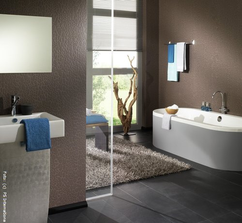 Wände in Braun vermitteln Behaglichkeit. Genau das richtige für die Wellness-Oase im Badezimmer.